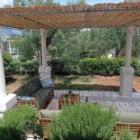 My Mediterranean Villa With Huge Garden And Own Parking 鲁巴达 外观 照片