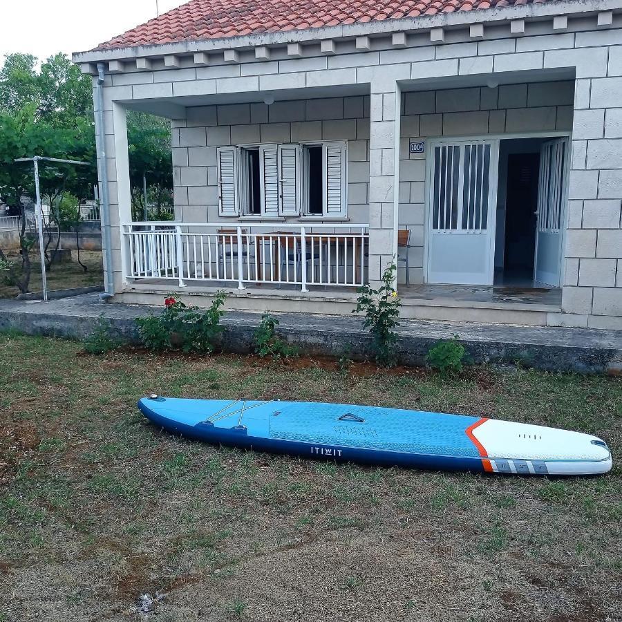 My Mediterranean Villa With Huge Garden And Own Parking 鲁巴达 外观 照片