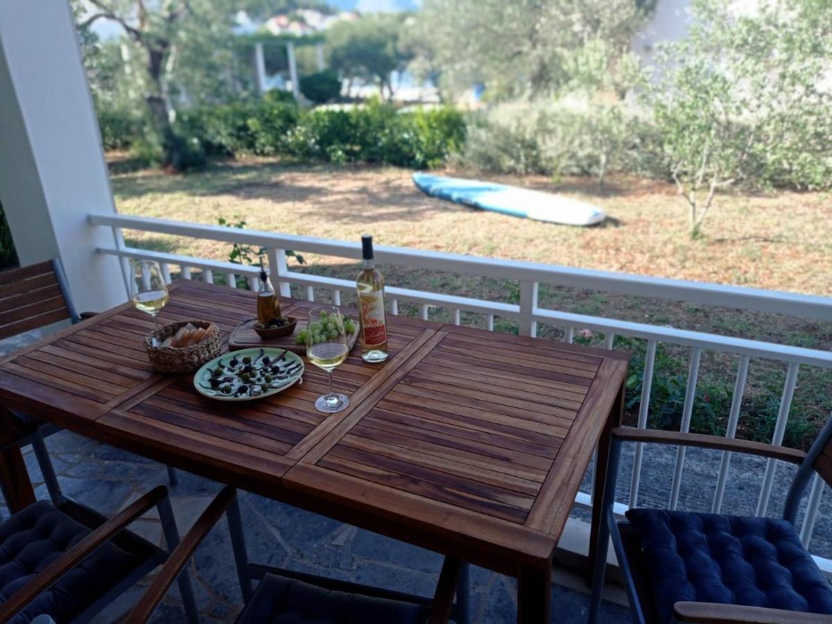 My Mediterranean Villa With Huge Garden And Own Parking 鲁巴达 外观 照片